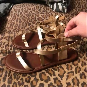 Strap gold sandals